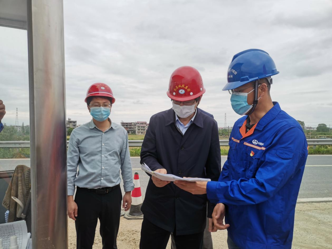 集團黨委委員、紀委書記何志敏赴西二環(huán)高速項目檢查疫情防控工作